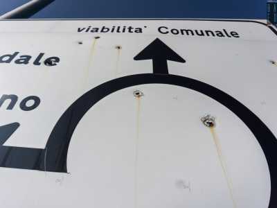 �Si tratta di un avviso da parte dei gruppi malavitosi � conferma il criminologo barese Domenico Mortellaro -. � un modo per loro di �marcare il territorio�: un�azione con cui �comunicano� di aver cominciato a controllare una determinata zona e di detenere l� armi da fuoco�